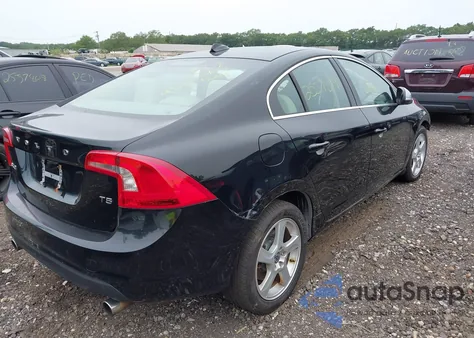2013 Volvo S60 T5 из США, поврежденный, VIN YV1612FS3D2232267